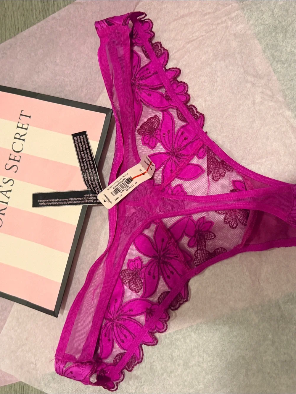 New Victoria’s Secret Very Sexy thong/string M